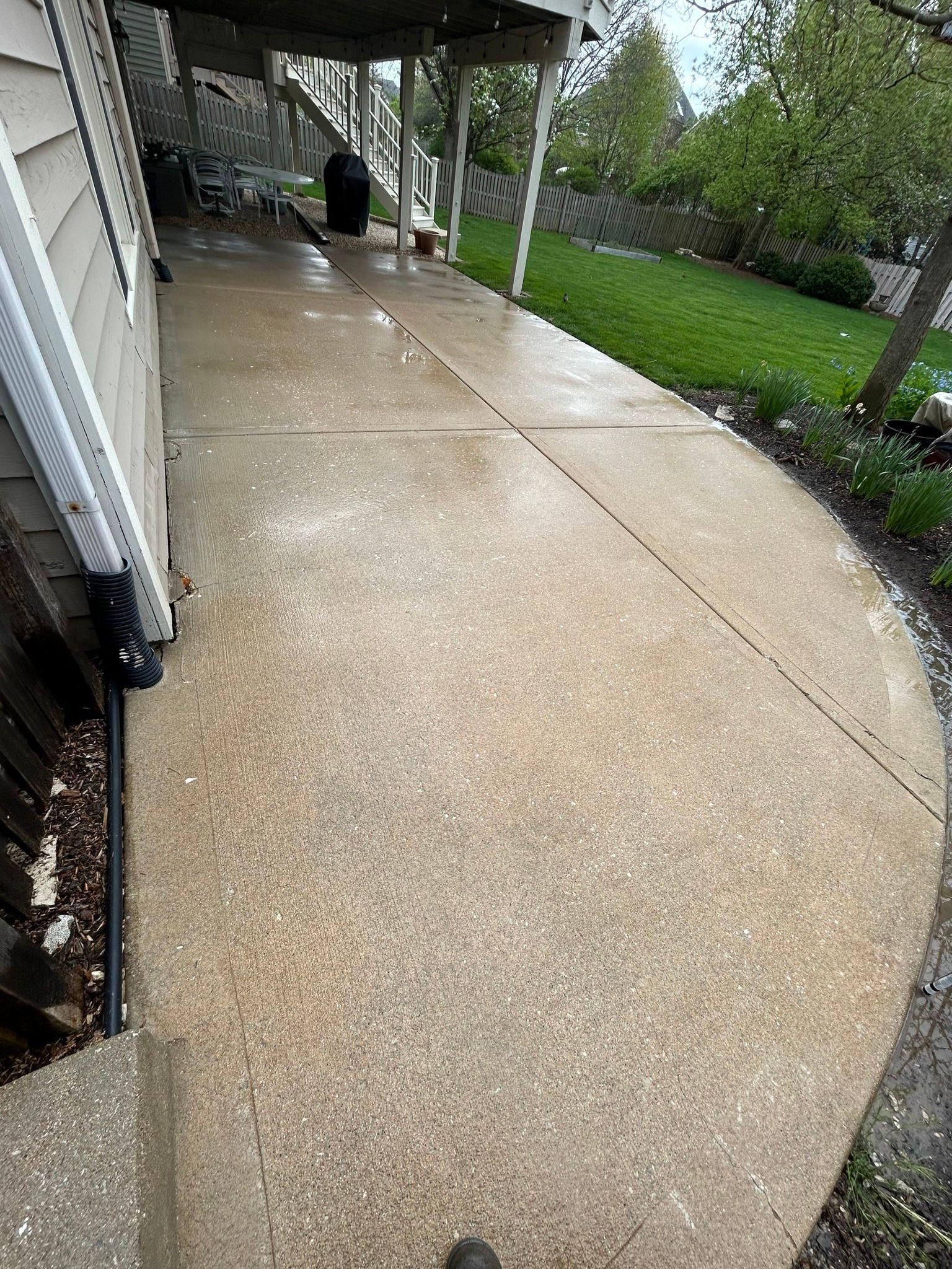 Home Softwash for J&J Power Washing and Gutter Cleaning in Sycamore, IL