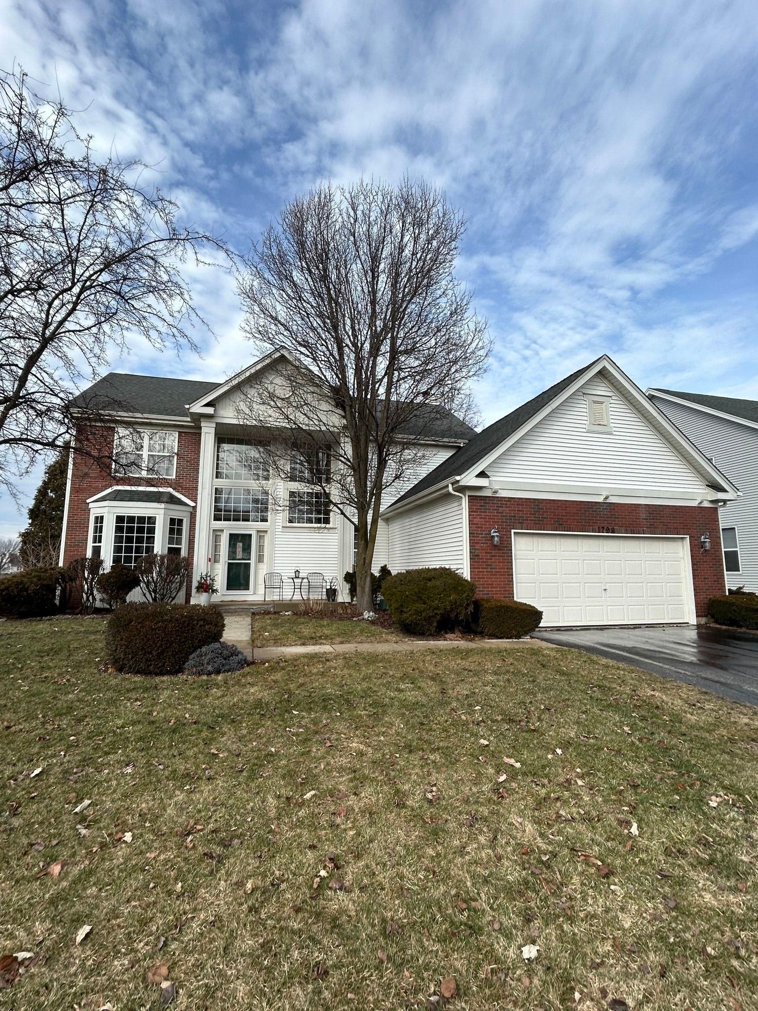 Home Softwash for J&J Power Washing and Gutter Cleaning in Sycamore, IL