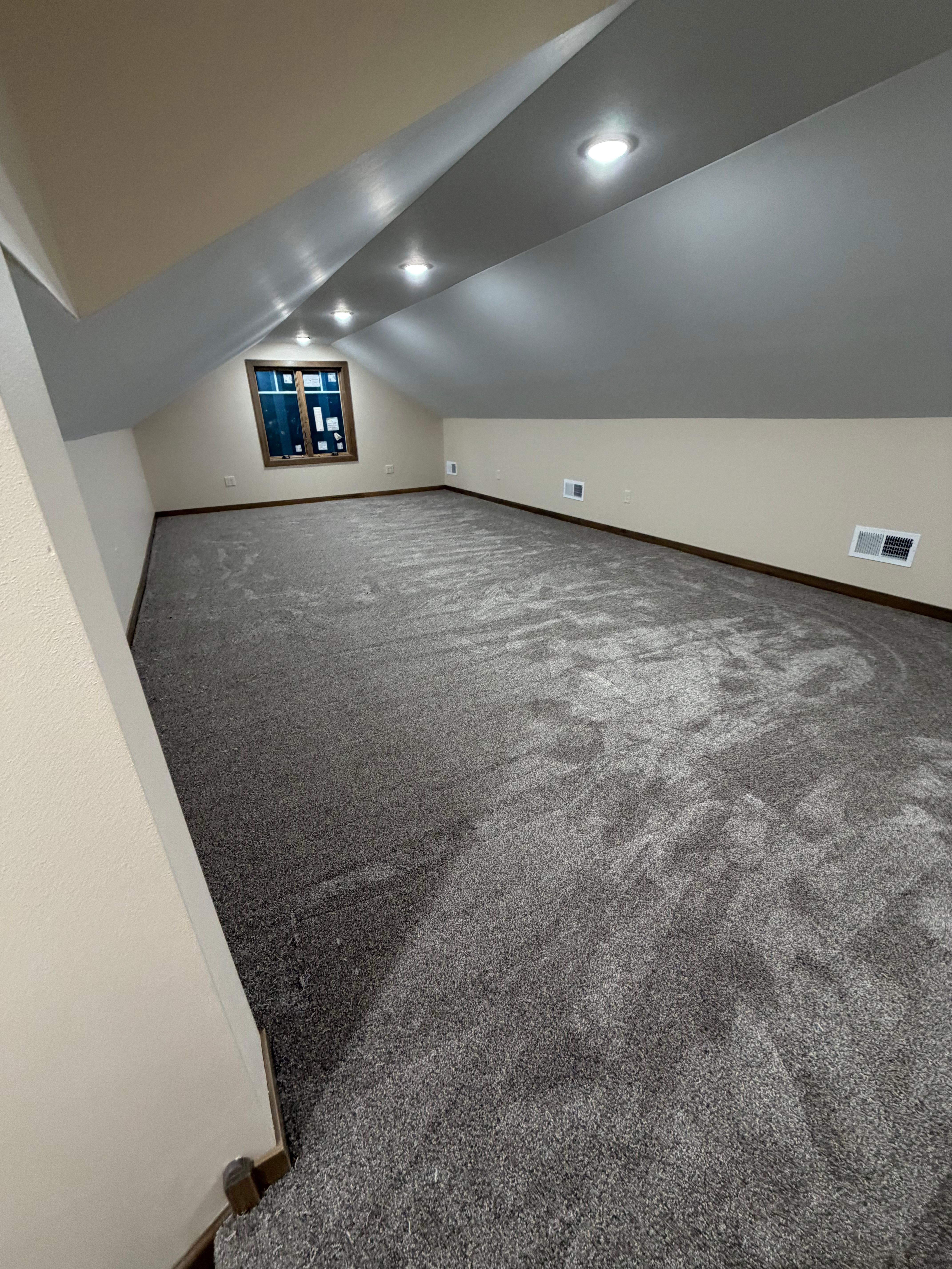  for R. Royal Floors in Royalton, MN