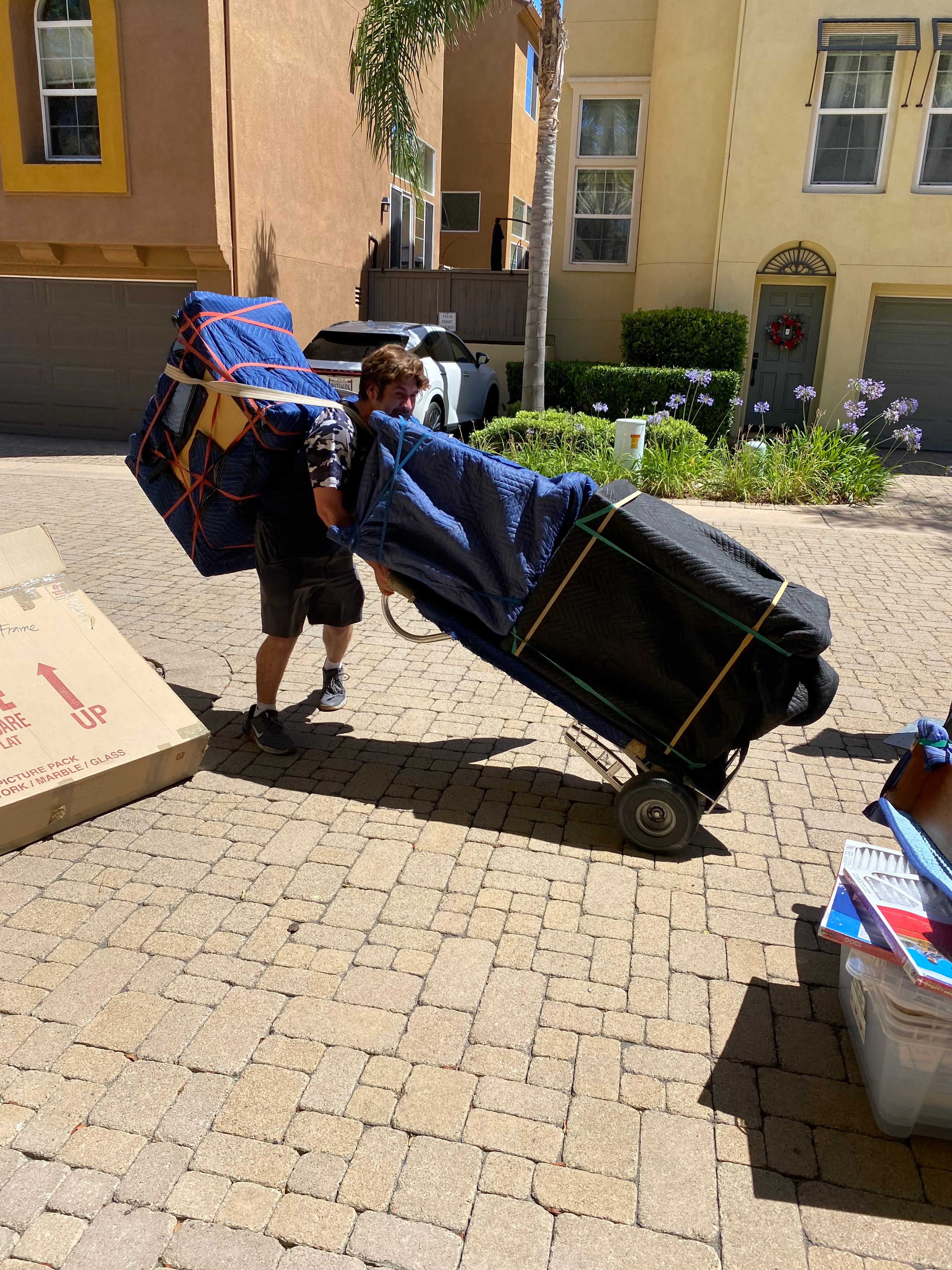  for Hugo’s Affordable Moving Labor in San Diego, CA