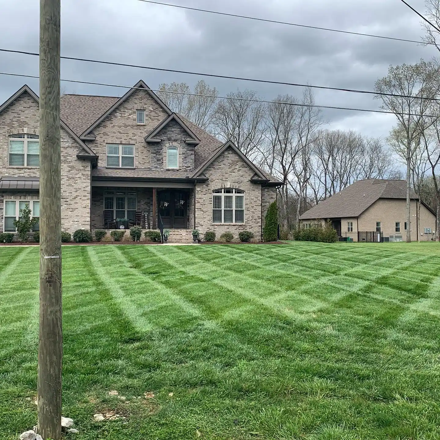 Lawn Aeration & Overseeding for The Right Price Right Choice Lawn Care Services in Murfreesboro, TN