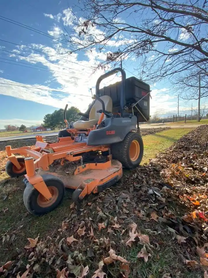 Fall Leaf Cleanup & Removal for Pureleaf Lawncare LLC in Lowell, AR
