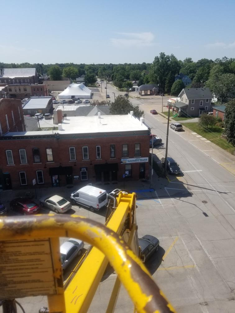 Interior and Exterior Window Cleaning for Paneless Window Cleaning LLC in Iowa City, IA