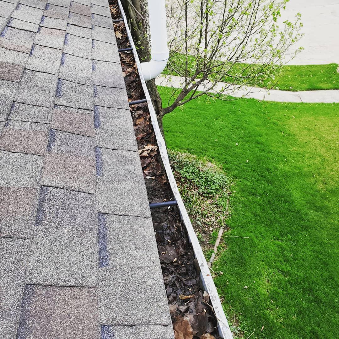 Interior and Exterior Window Cleaning for Paneless Window Cleaning LLC in Iowa City, IA