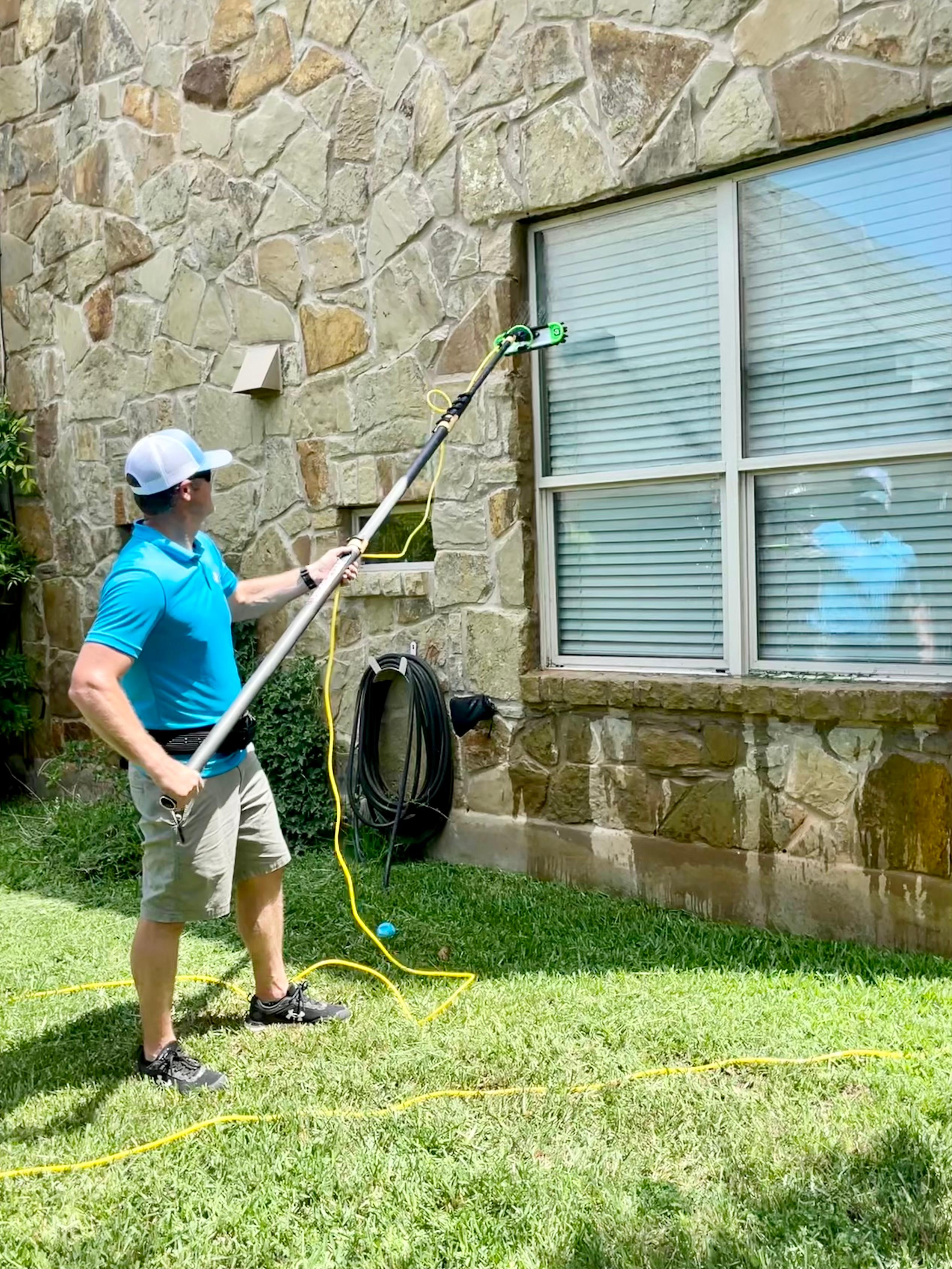 Residential Window Cleaning for Patriot Window Cleaning LLC in Canyon Lake, TX