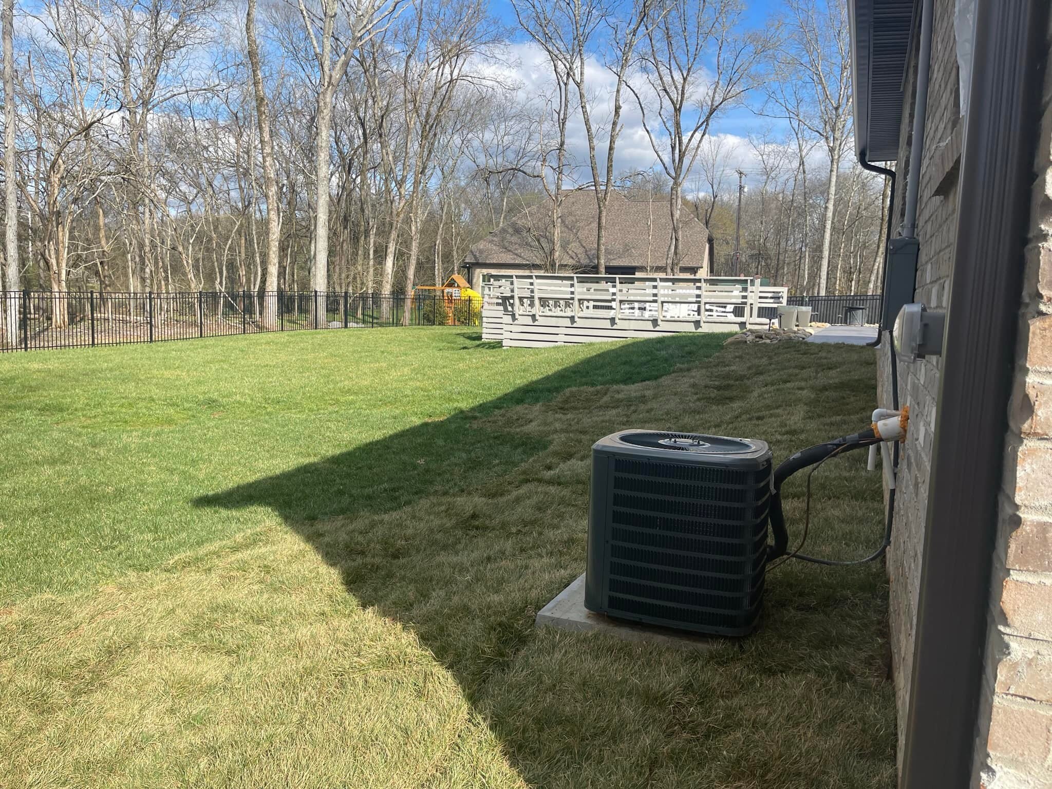 Fall and Spring Clean Up for The Right Price Right Choice Lawn Care Services in Murfreesboro, TN