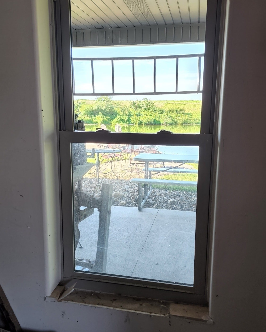 Interior and Exterior Window Cleaning for Paneless Window Cleaning LLC in Iowa City, IA