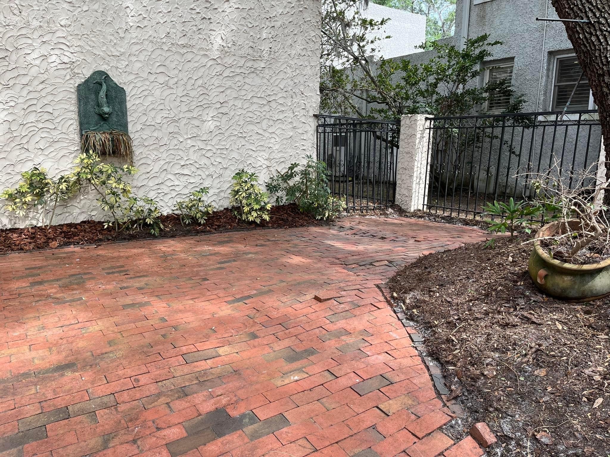 Fall and Spring Clean Up for Verimay's Garden and Landscaping in Hillsborough County, FL