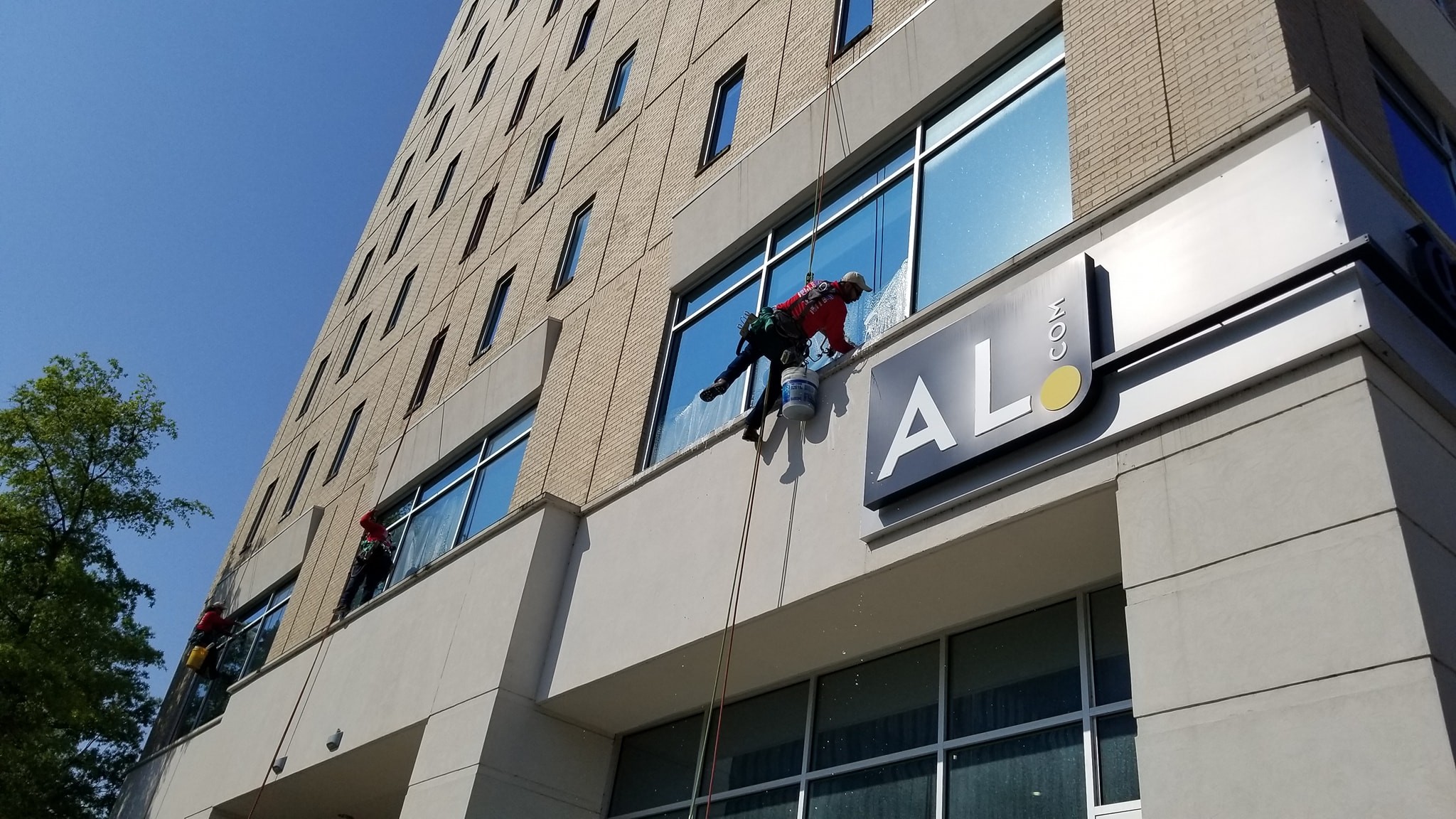 High Rise Window Cleaning for Sunlight Building Services in Birmingham, AL