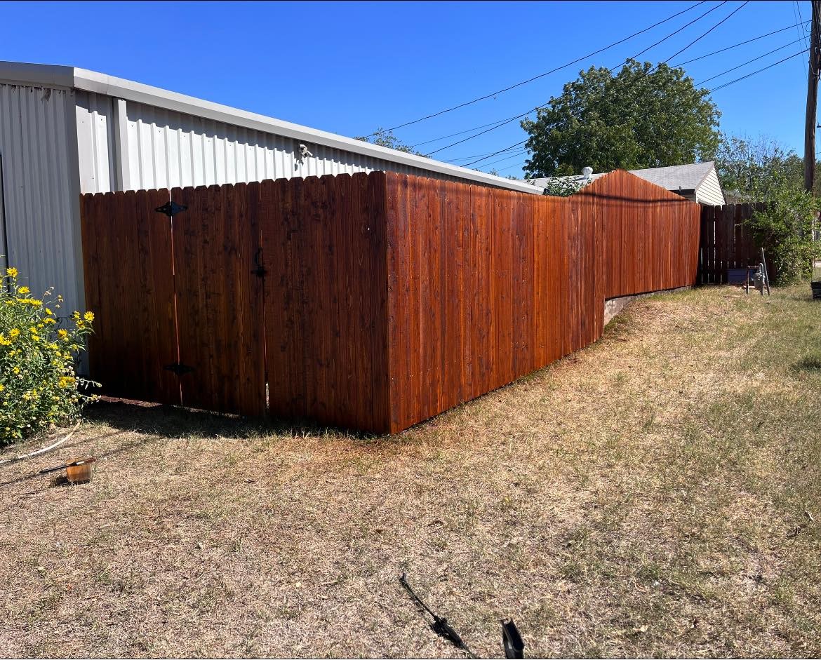 Wood Fence Installation for Greenroyd Fencing & Construction in Pilot Point, TX