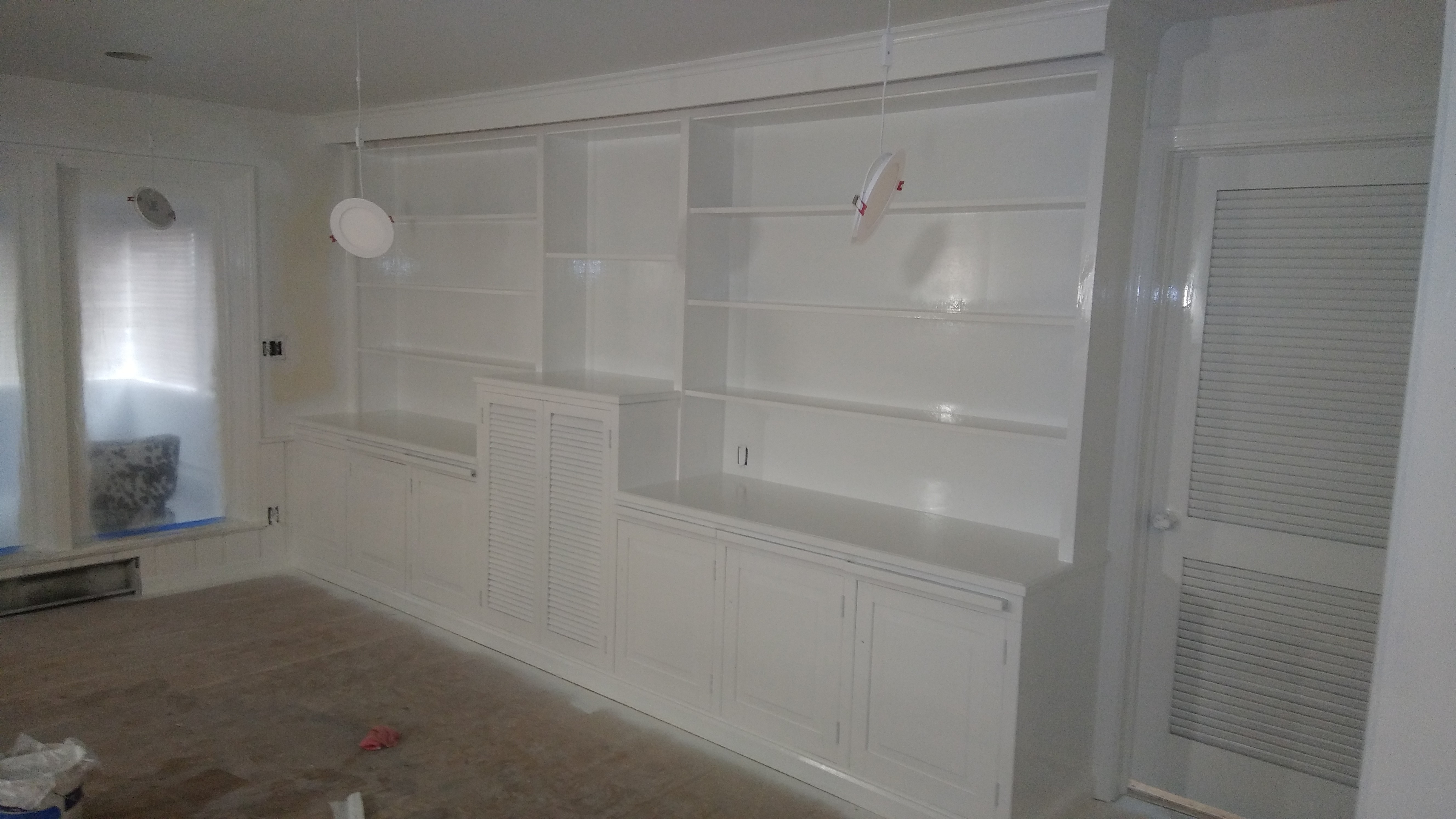 Kitchen and Cabinet Refinishing for Roman Painting in Windham, Ohio