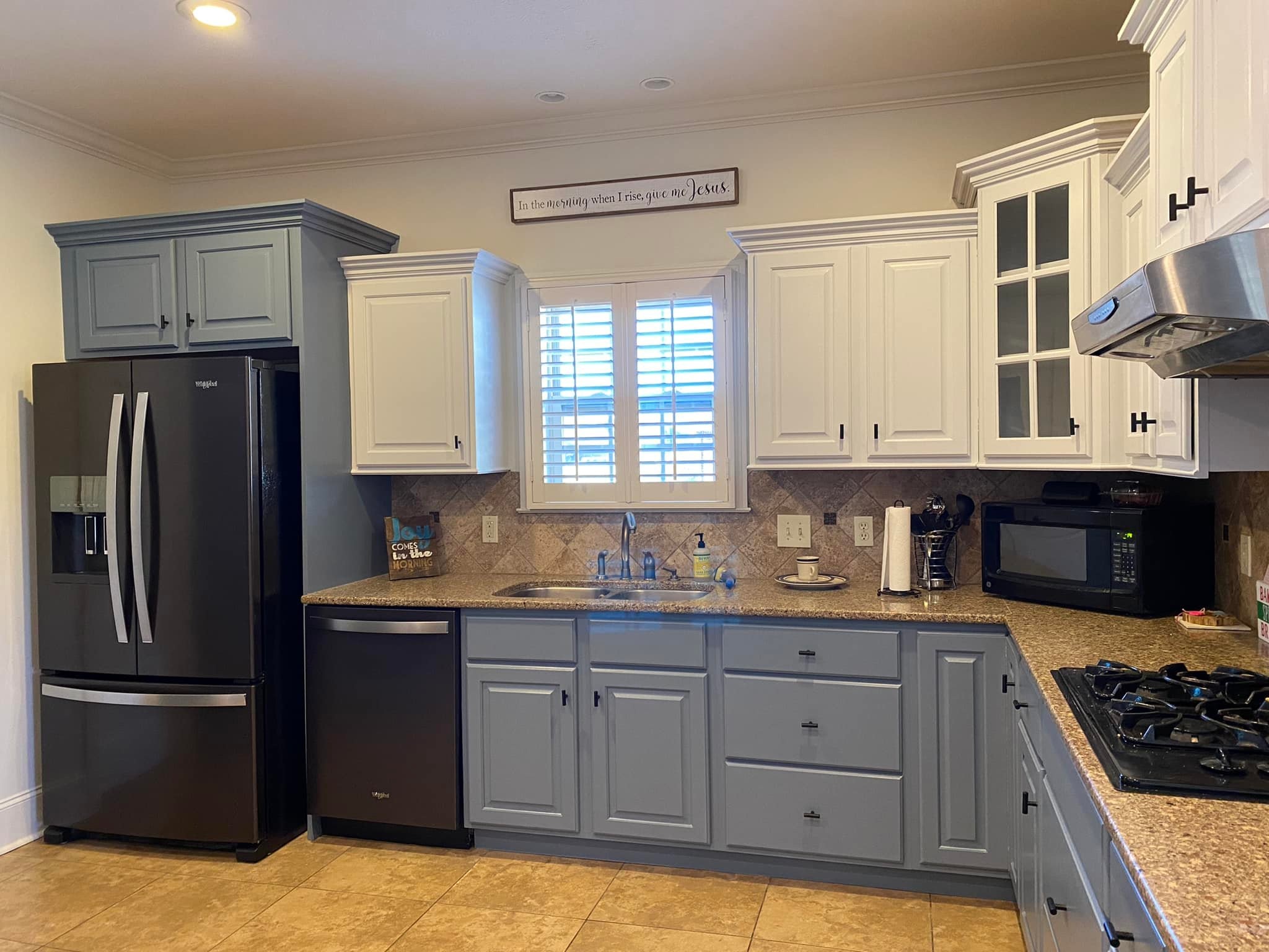 Kitchen and Cabinet Refinishing for Mae Painting in Memphis, Tennessee