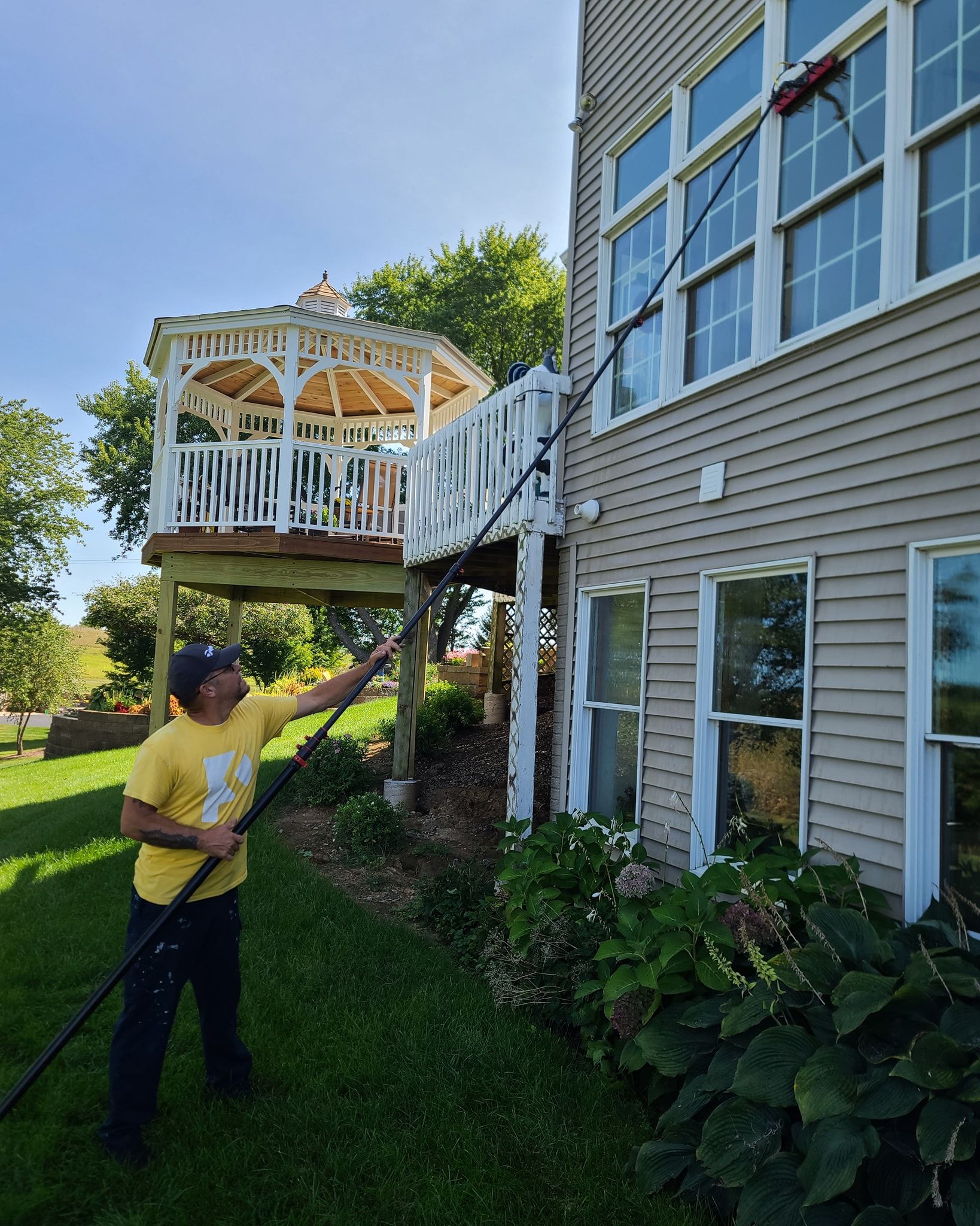 Gutter Cleaning for Paneless Window Cleaning LLC in Iowa City, IA