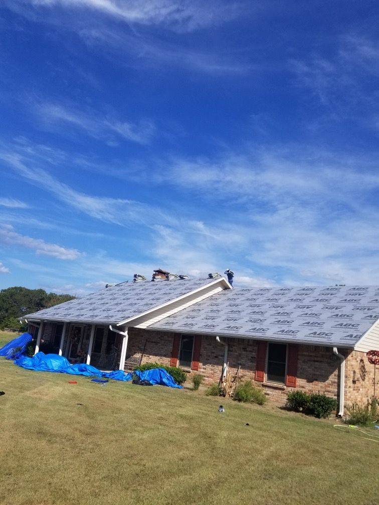 Roofing Installation for Luna's Roofing LLC in Longview, Texas