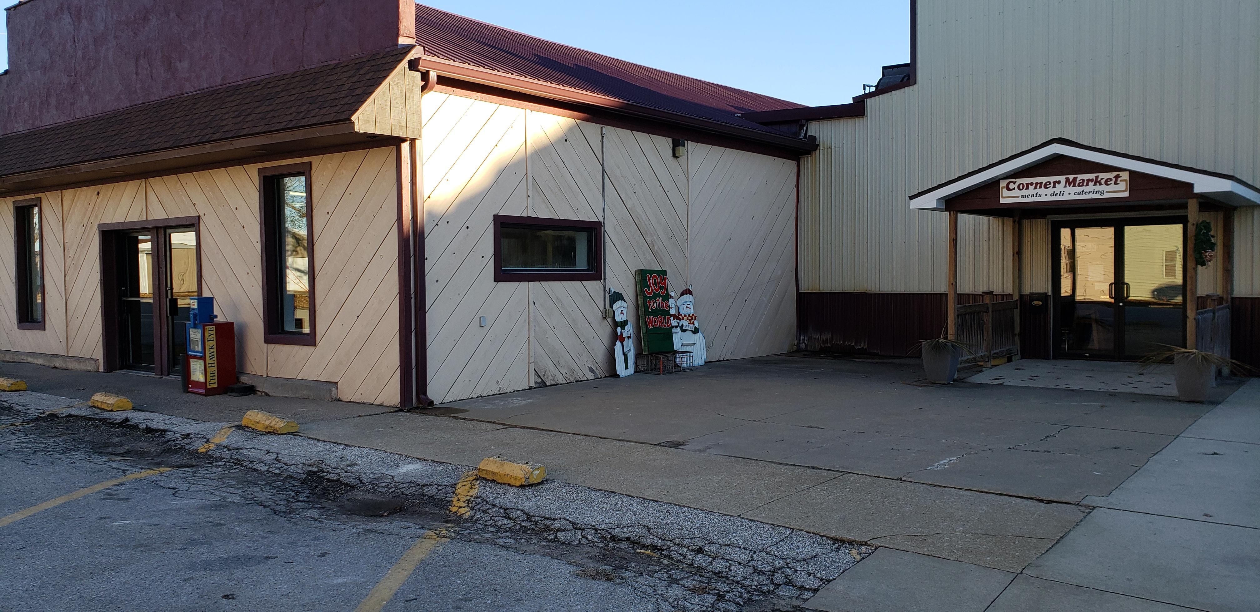 Interior and Exterior Window Cleaning for Paneless Window Cleaning LLC in Iowa City, IA