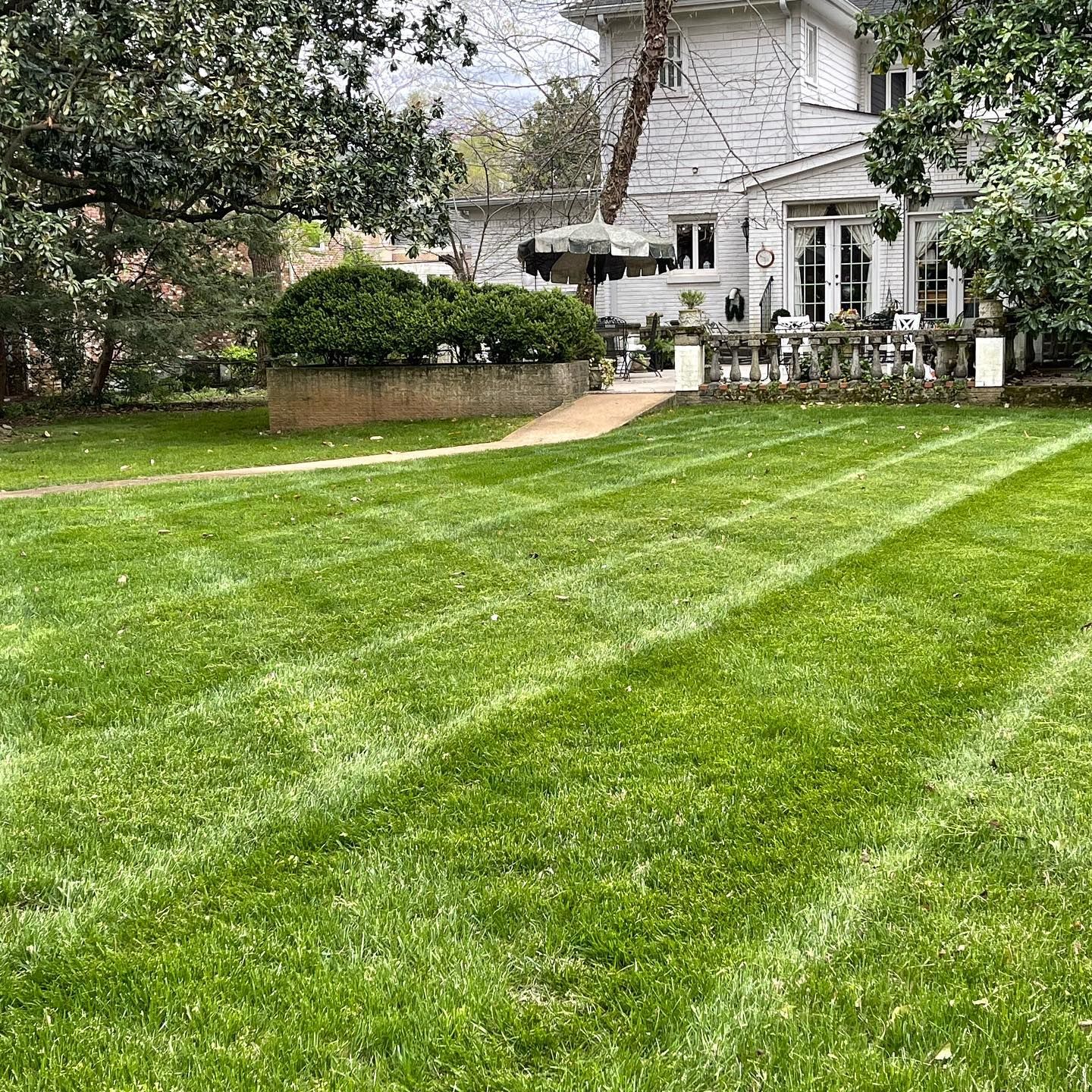 Lawn Care for The Right Price Right Choice Lawn Care Services in Murfreesboro, TN