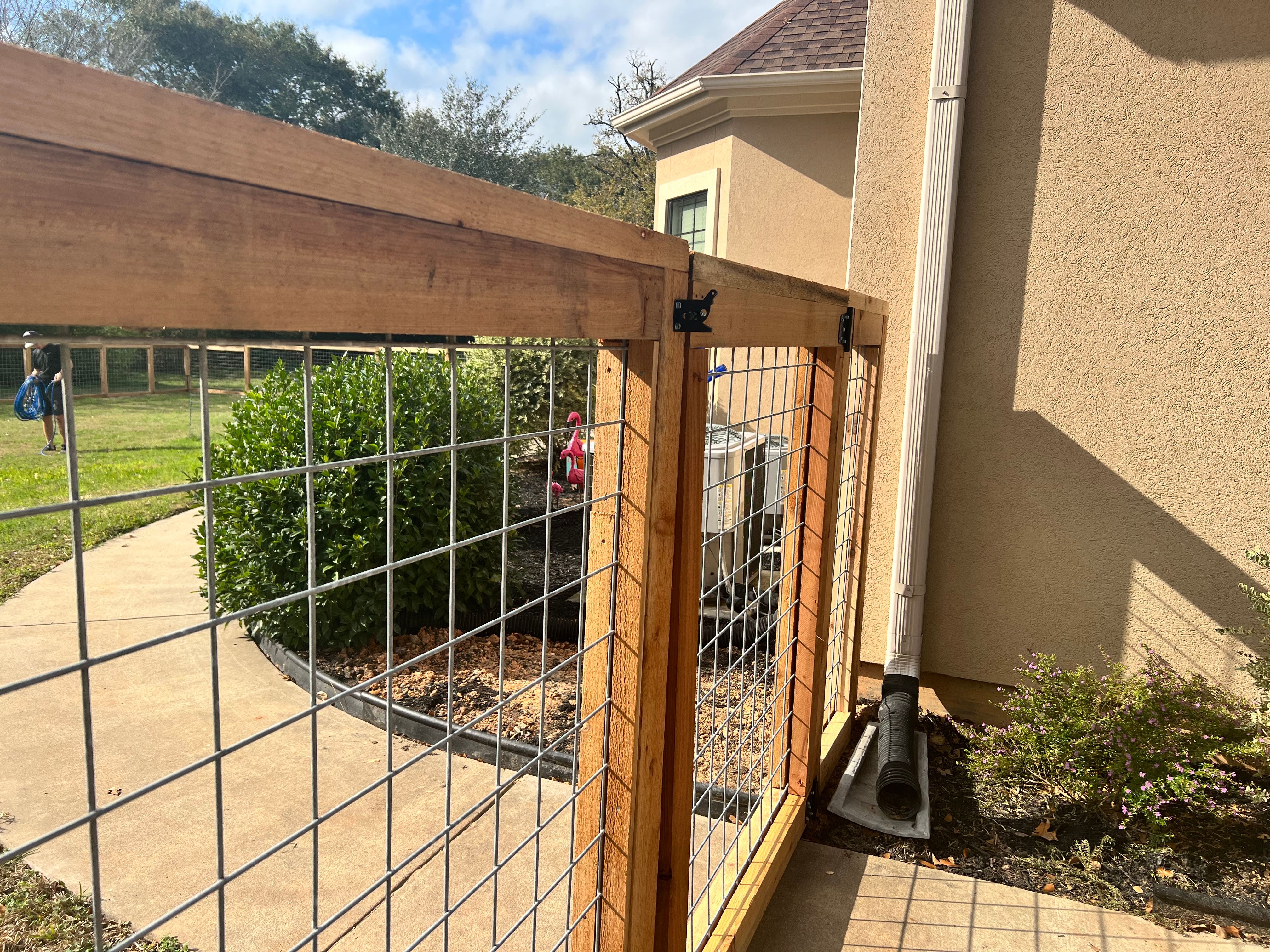 Privacy 3 Rail Fence for Pride Of Texas Fence Company in Brookshire, TX