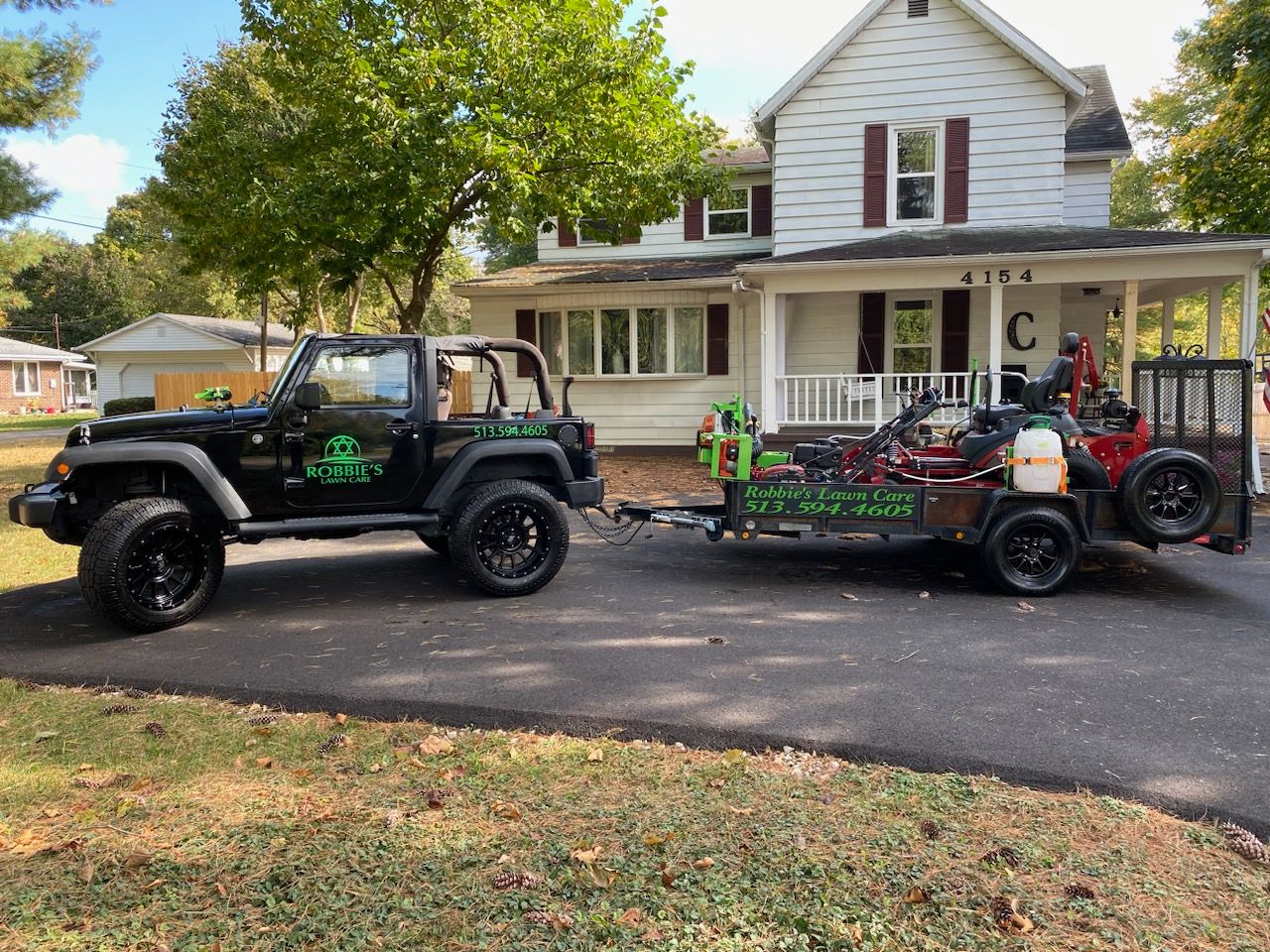 Mowing for Robbie's Lawn Care, LLC in Middletown, OH