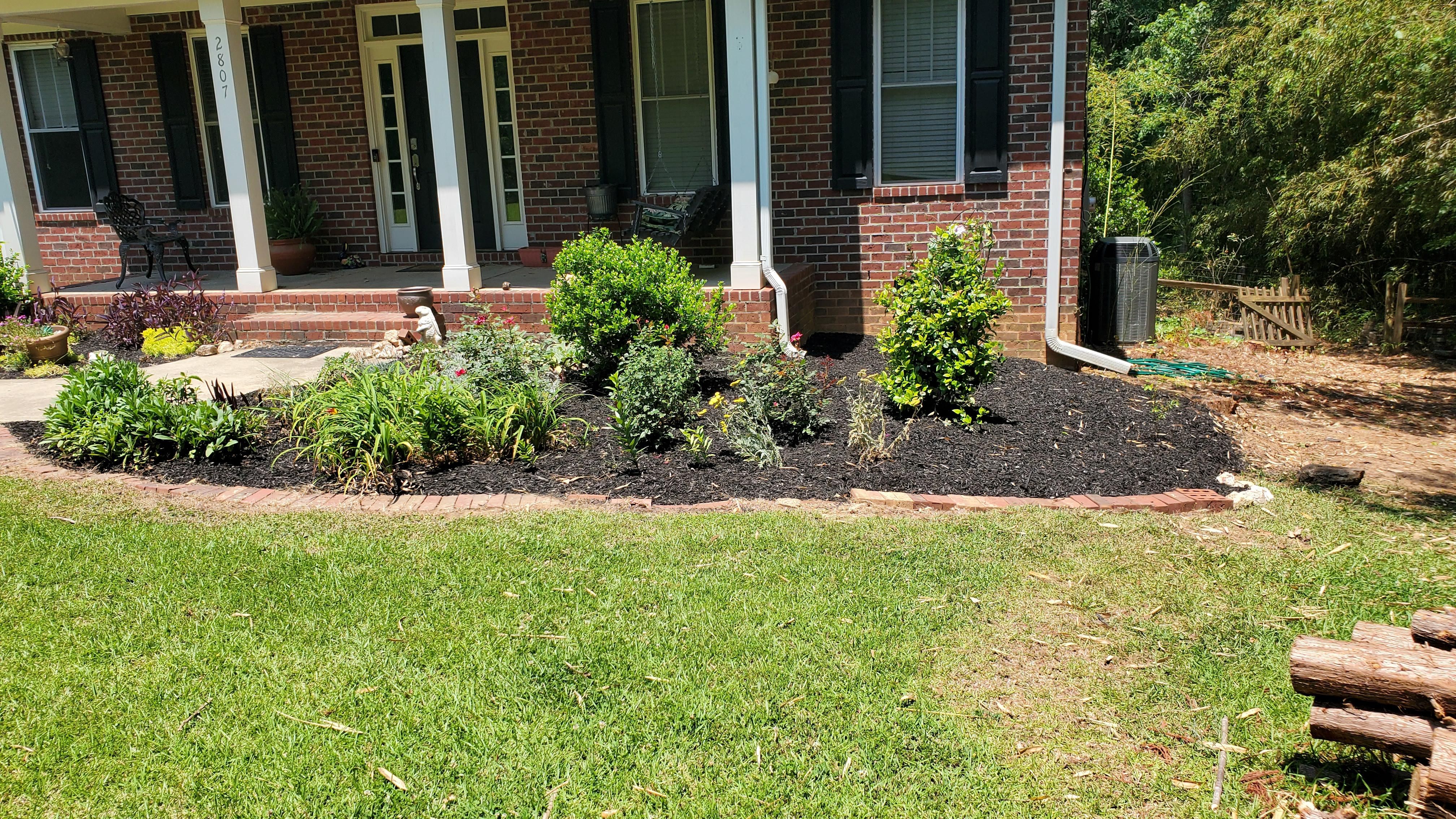 Landscaping for Muddy Paws Landscaping in Lugoff, SC