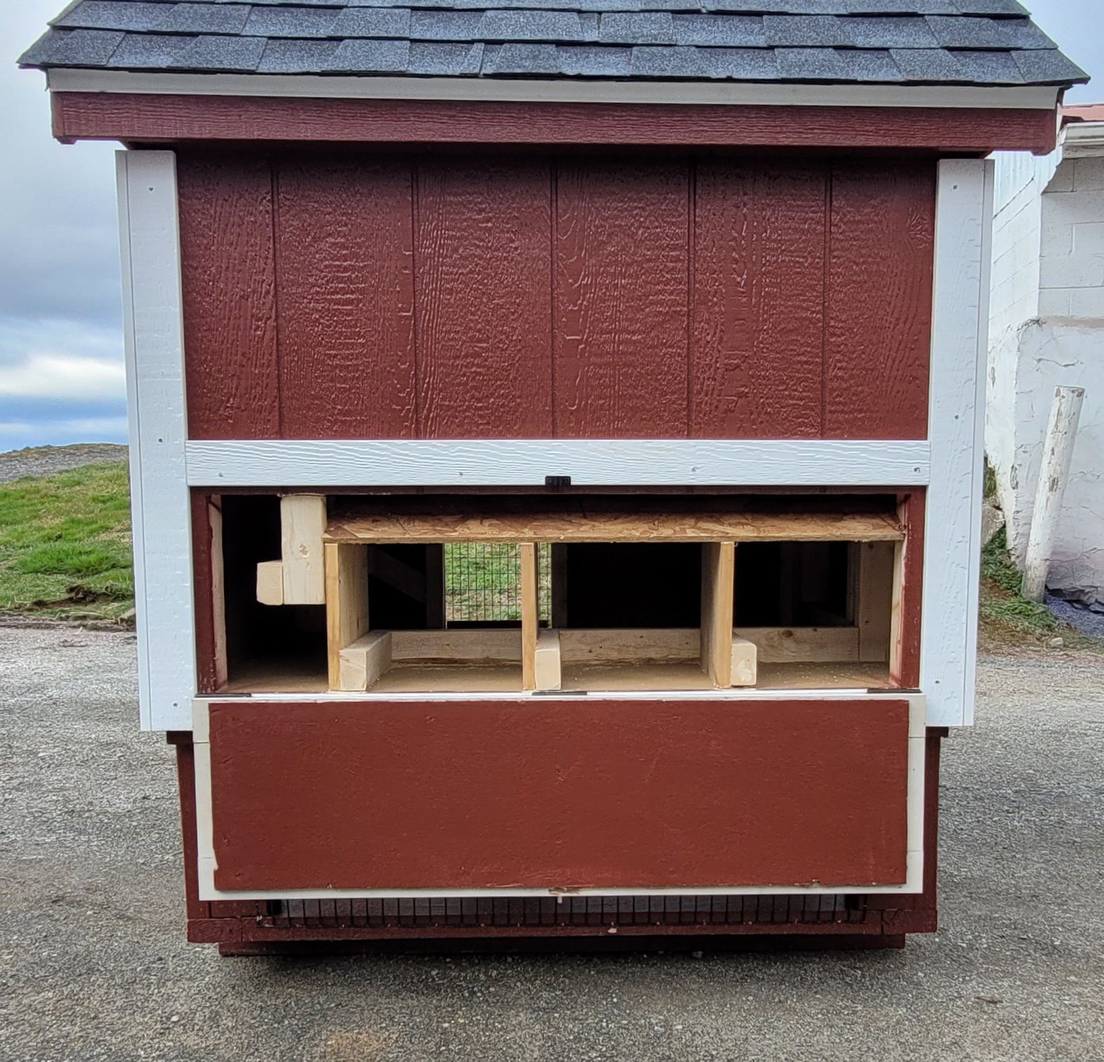 Backyard Series Coops for Pond View Mini Structures in  Strasburg, PA