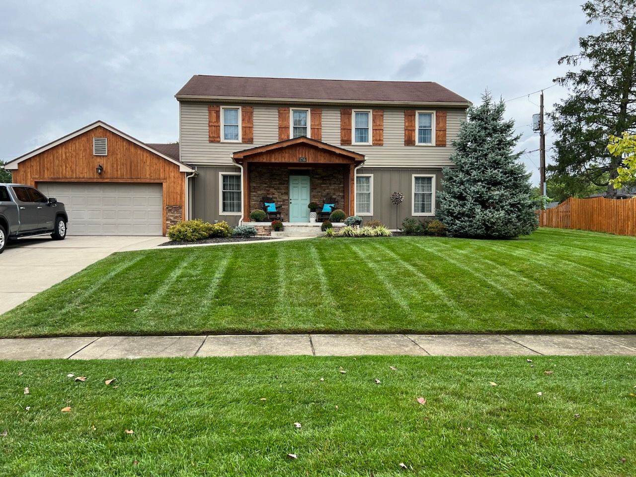 Mowing for Robbie's Lawn Care, LLC in Middletown, OH