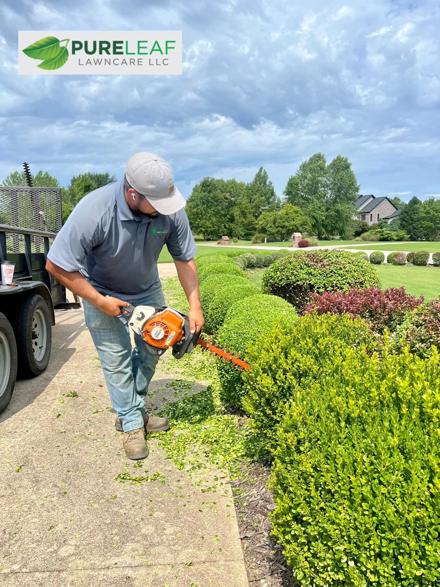 Landscaping for Pureleaf Lawncare LLC in Lowell, AR