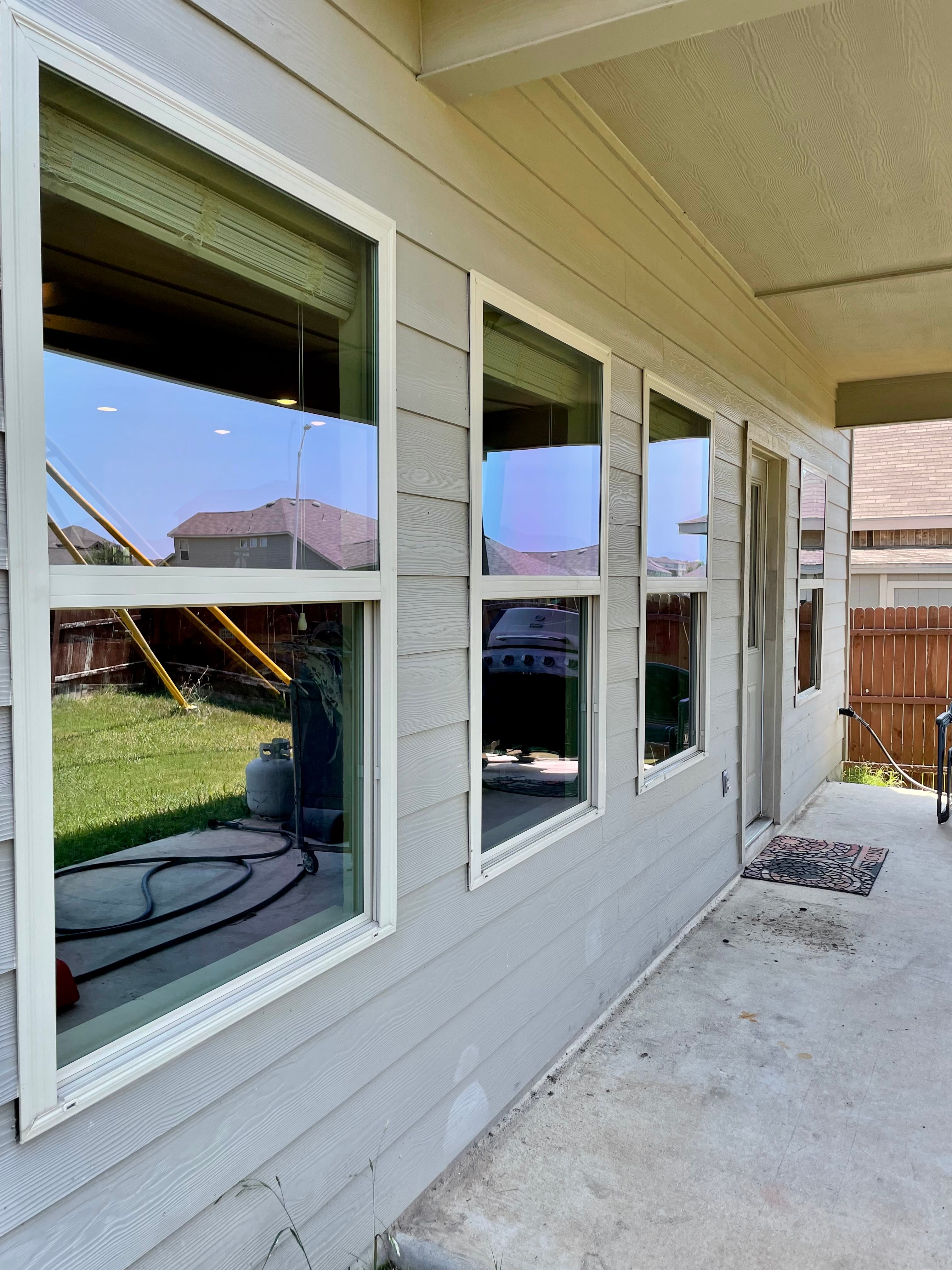 Residential Window Cleaning for Patriot Window Cleaning LLC in Canyon Lake, TX