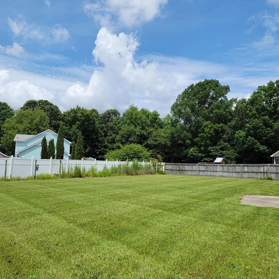 Driveway Grading for South Montanez Lawn Care in Fayetteville, NC