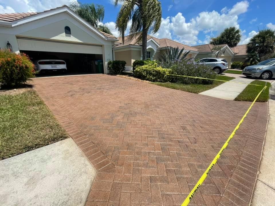 Roof Cleaning for Brightside Exterior Cleaning in Cape Coral, FL