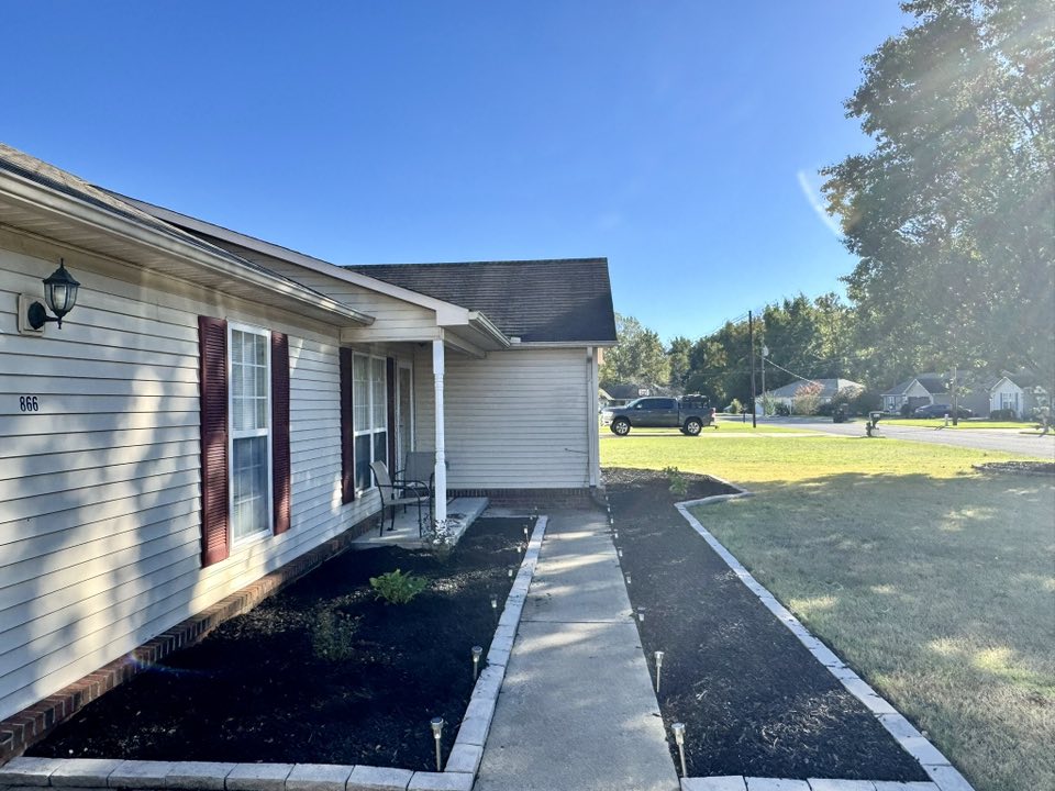 Lawn maintenance Dyersburg TN